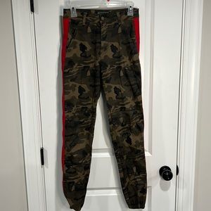 Camo stretchy joggers.